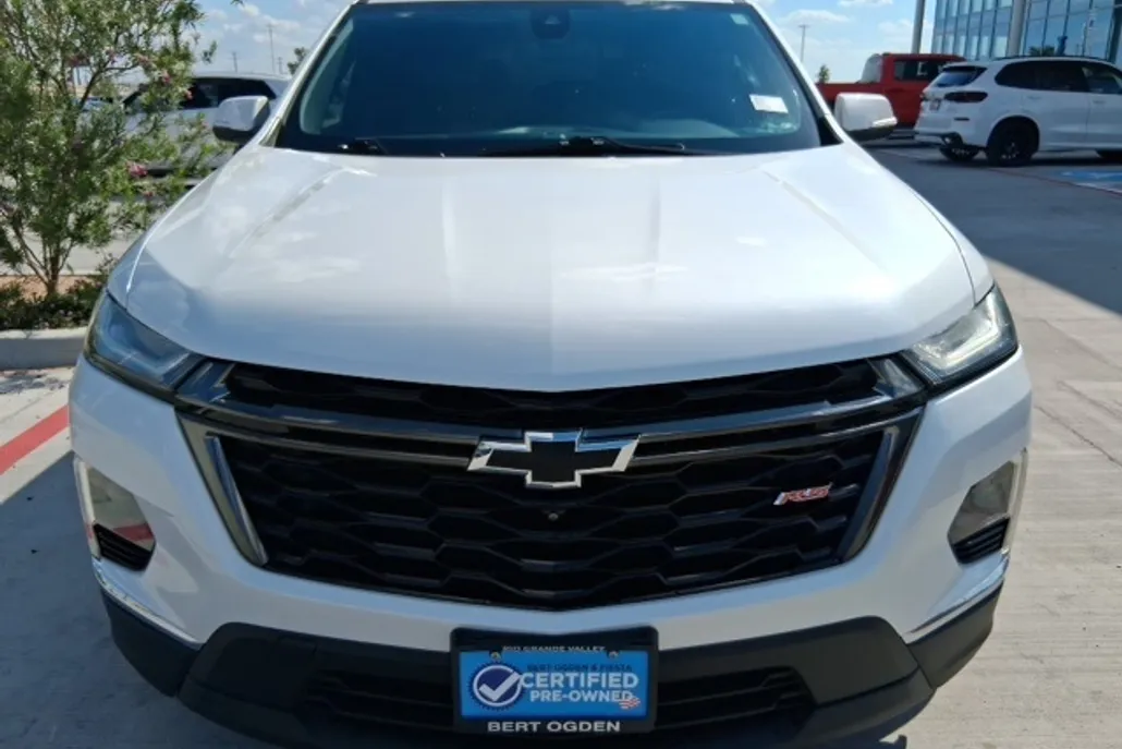 2022 Chevrolet Traverse RS photo 1