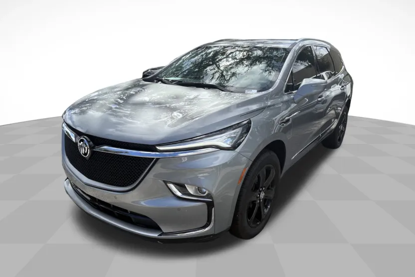 2024 Buick Enclave Essence photo 1