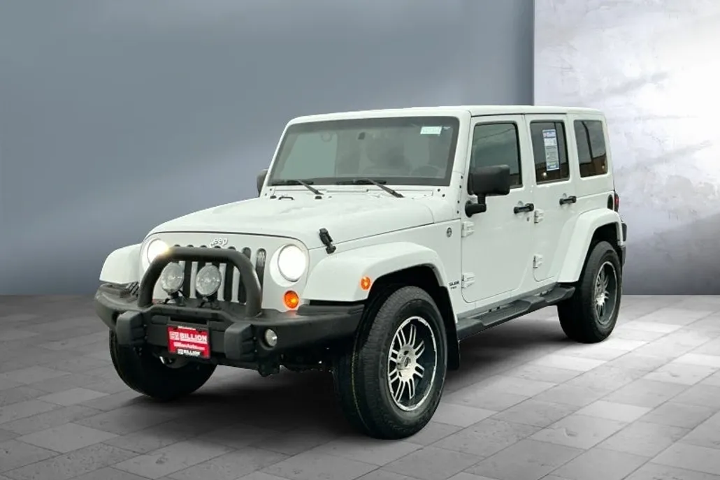 2013 Jeep Wrangler Unlimited Sahara photo 1