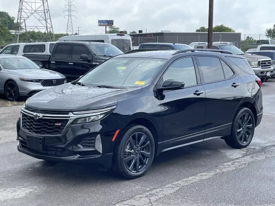 2023 Chevrolet Equinox RS photo 1