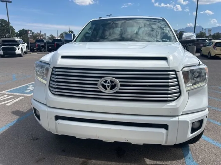 2015 Toyota Tundra Platinum CrewMax photo 1