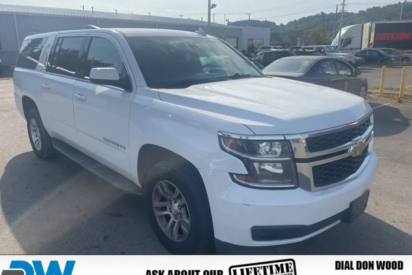 2019 Chevrolet Suburban 1500 LT photo 1