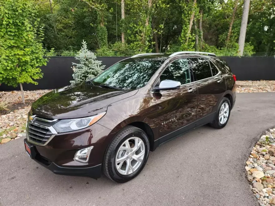 2020 Chevrolet Equinox Premier photo 1