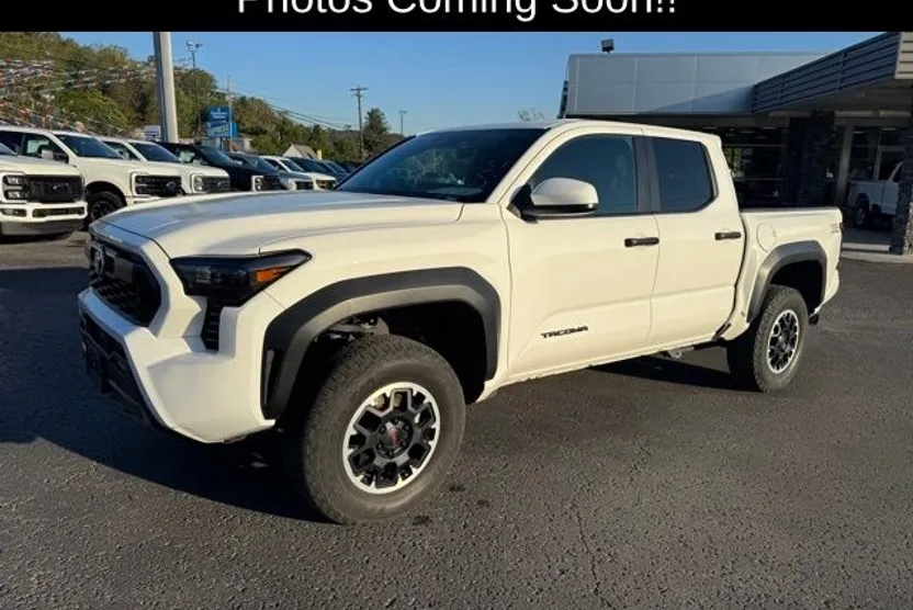 2024 Toyota Tacoma TRD Off-Road photo 1