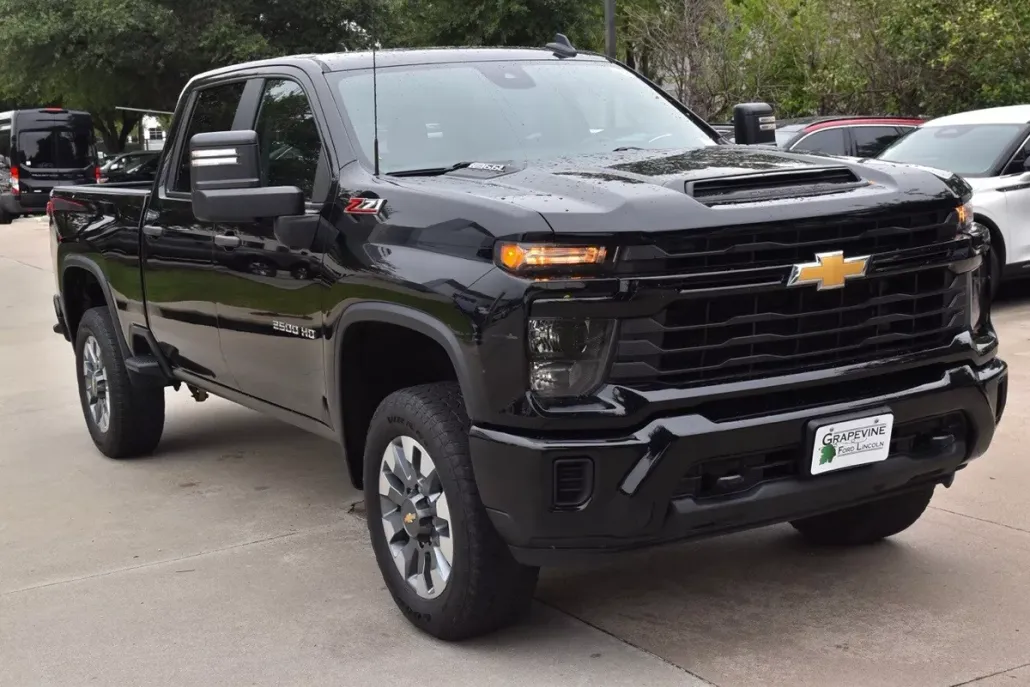 2024 Chevrolet Silverado 2500HD Custom photo 1