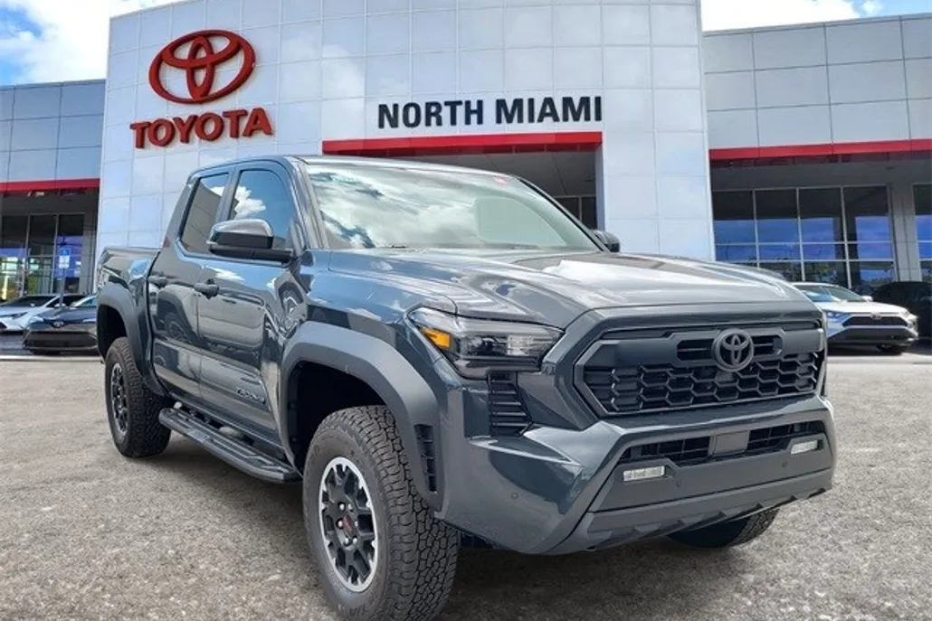2025 Toyota Tacoma TRD Off-Road photo 1