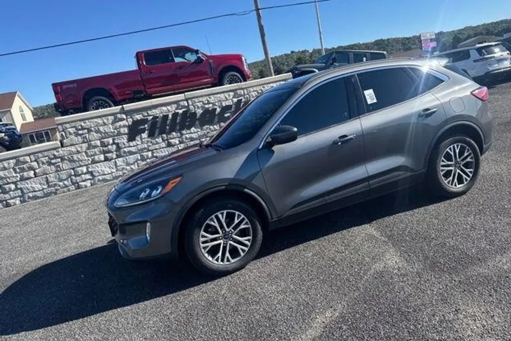 2021 Ford Escape SEL photo 1