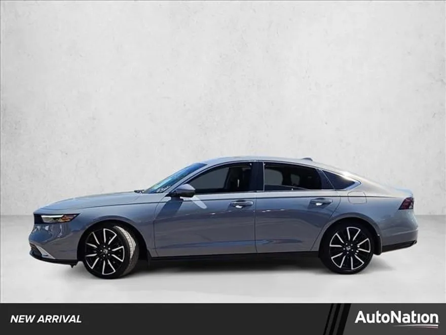 2024 Honda Accord Hybrid Touring photo 1
