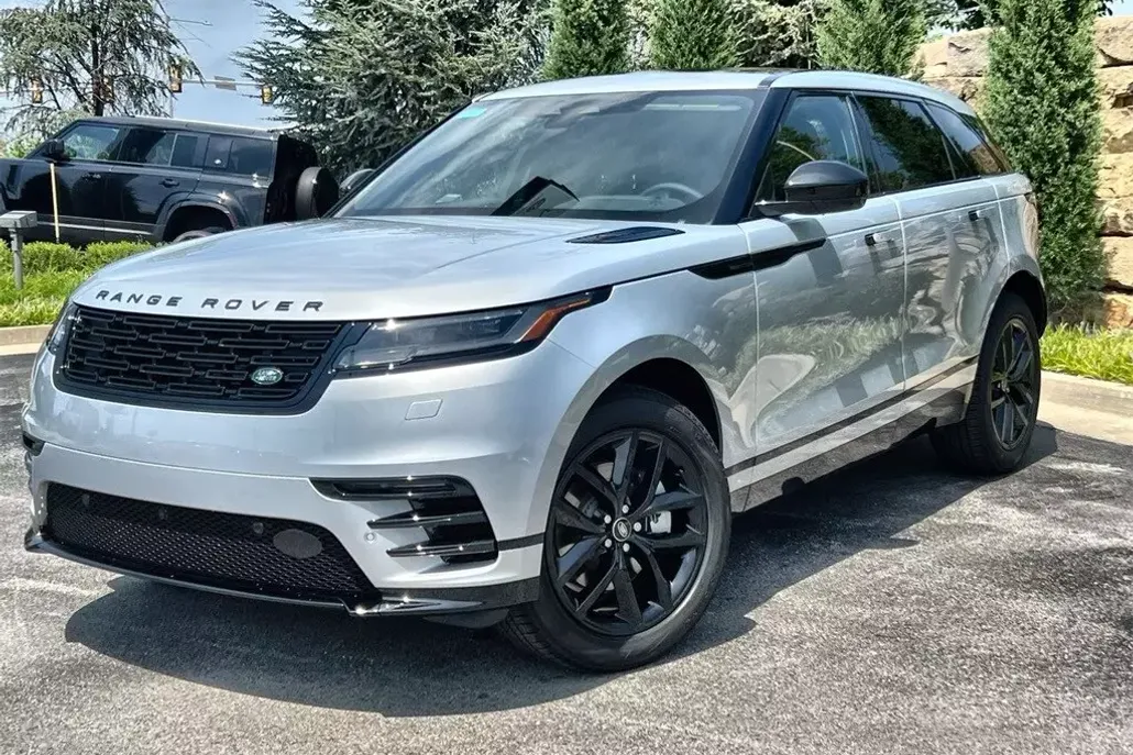 2025 Land Rover Range Rover Velar SE photo 1