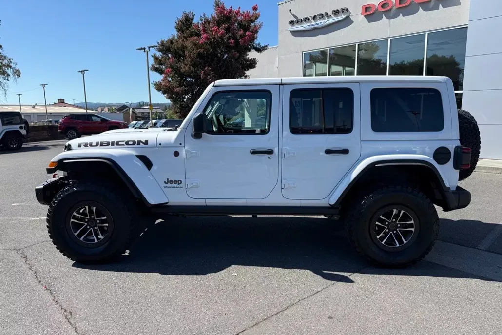 2025 Jeep Wrangler Rubicon High Tide photo 1