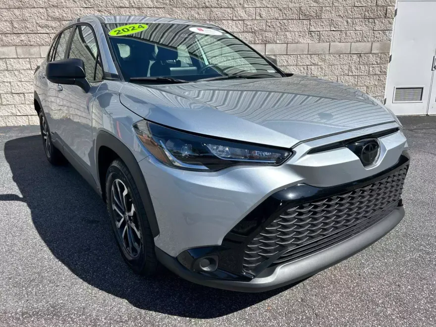 2024 Toyota Corolla Cross Hybrid S photo 1