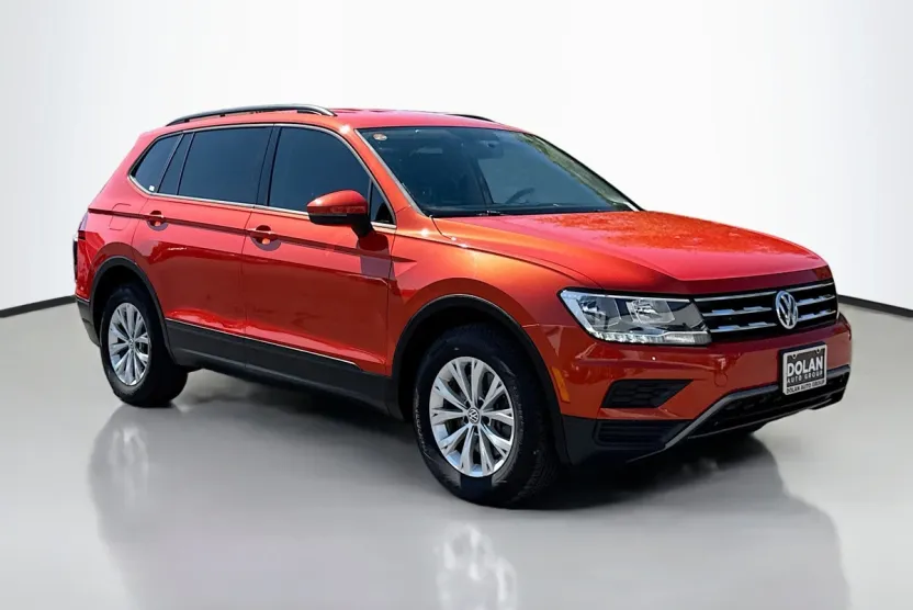 2018 Volkswagen Tiguan Sport photo 1