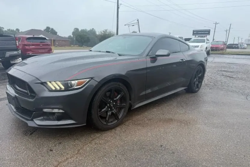 2016 Ford Mustang EcoBoost Premium photo 1