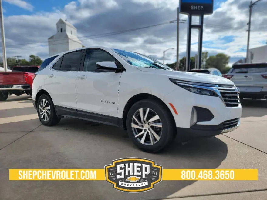 2023 Chevrolet Equinox LT photo 1