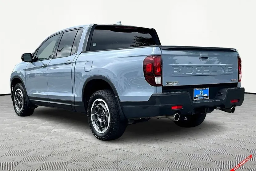 2024 Honda Ridgeline Sport photo 1