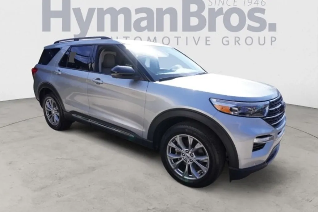 2022 Ford Explorer XLT photo 1