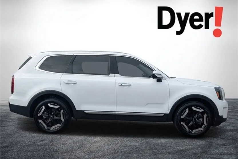 2023 Kia Telluride S photo 1