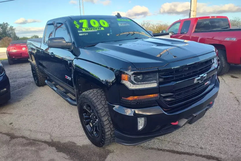 2017 Chevrolet Silverado 1500 photo 1