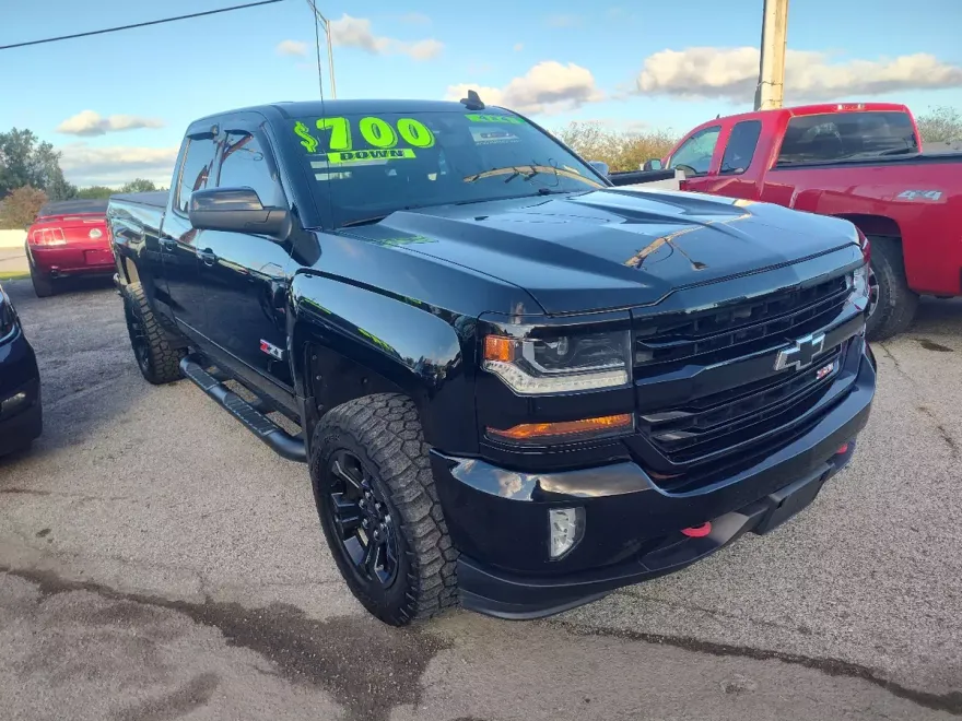 2017 Chevrolet Silverado 1500 photo 1