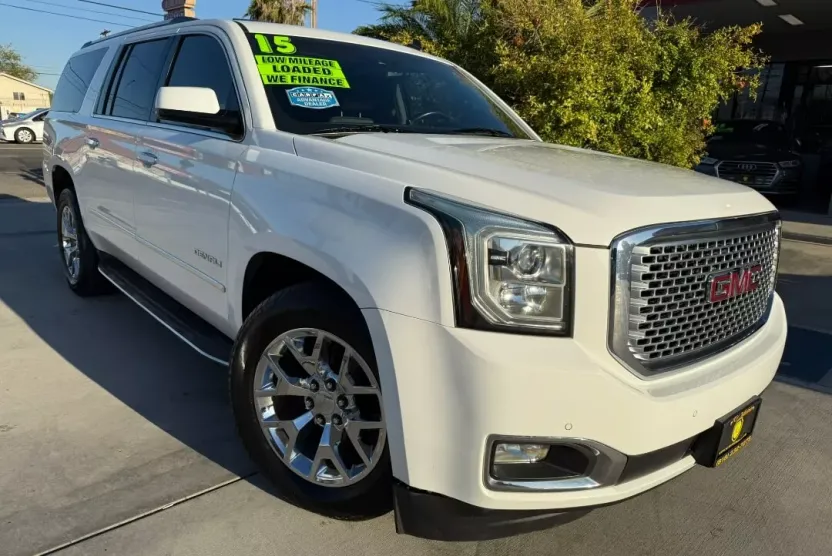 2015 Gmc Yukon XL Denali photo 1