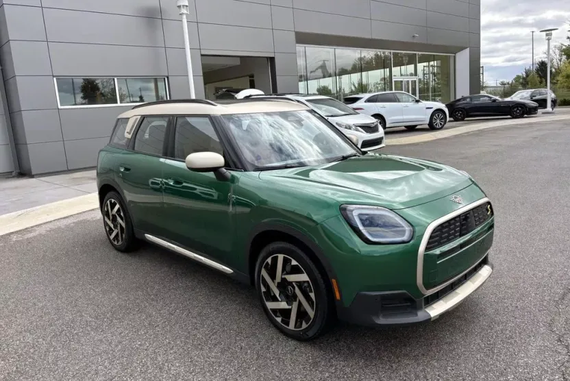 2025 Mini Countryman Signature photo 1