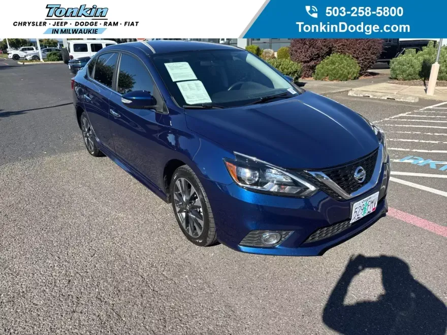 2019 Nissan Sentra SR photo 1