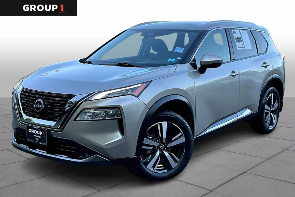 2022 Nissan Rogue SL photo 1
