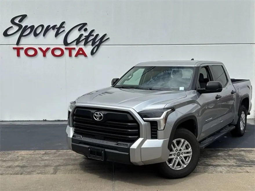2024 Toyota Tundra SR5 CrewMax photo 1