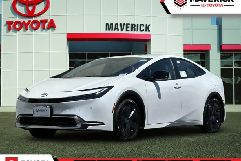 2026 Toyota Prius Plug-in Hybrid SE photo 1