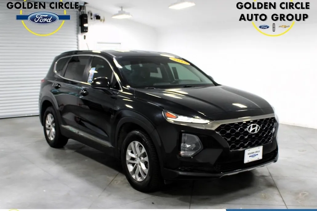 2019 Hyundai Santa Fe SE photo 1