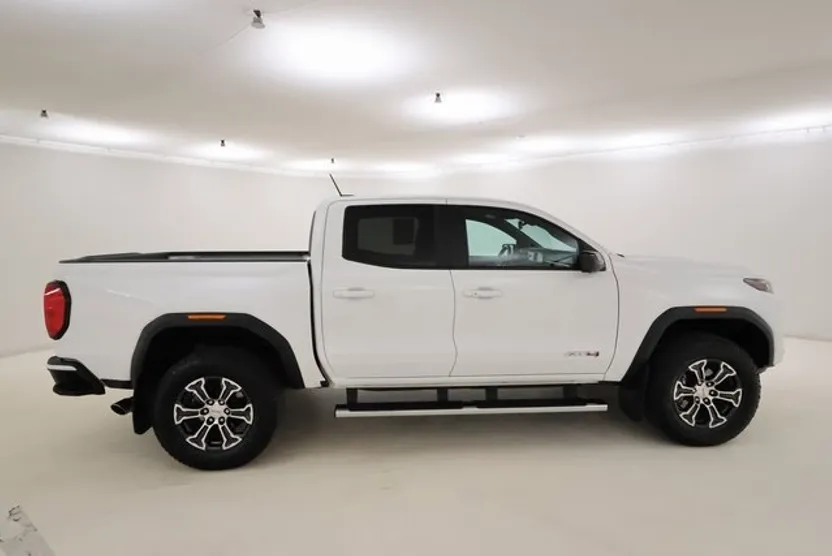 2023 Gmc Canyon AT4 photo 1