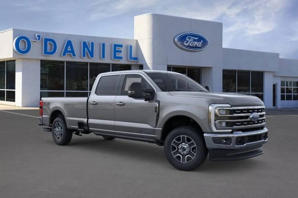 2026 Ford F-250 Lariat photo 1