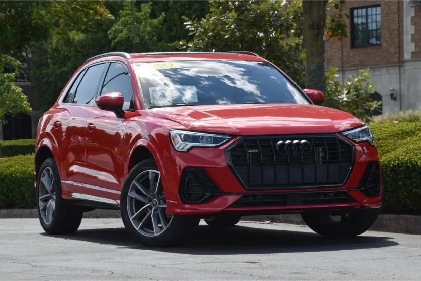 2023 Audi Q3 S line Premium Plus photo 1