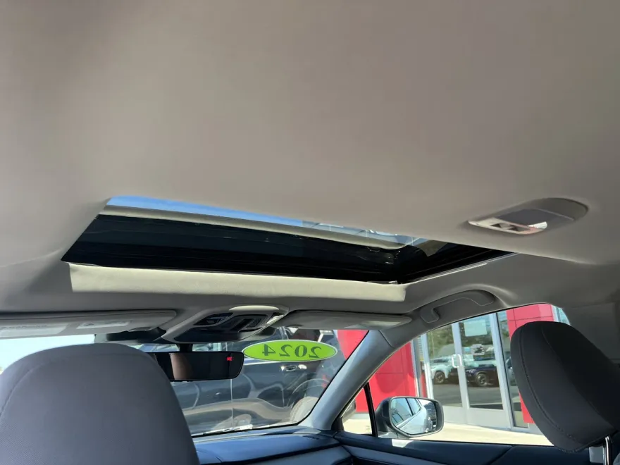 2024 Subaru Outback Premium photo 1