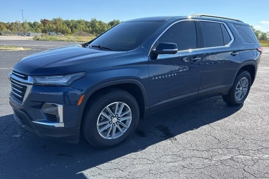 2022 Chevrolet Traverse Cloth photo 1