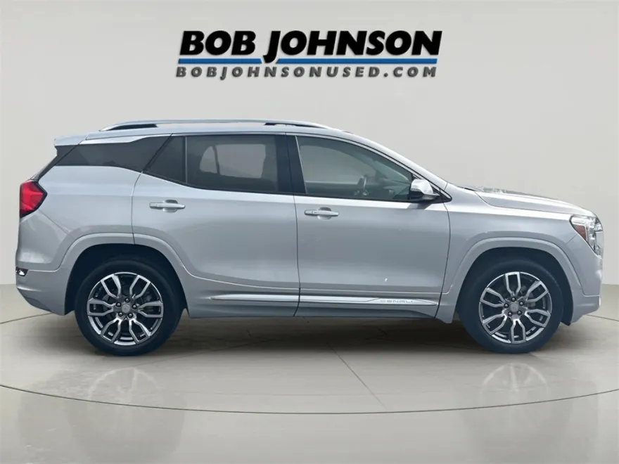 2022 Gmc Terrain Denali photo 1