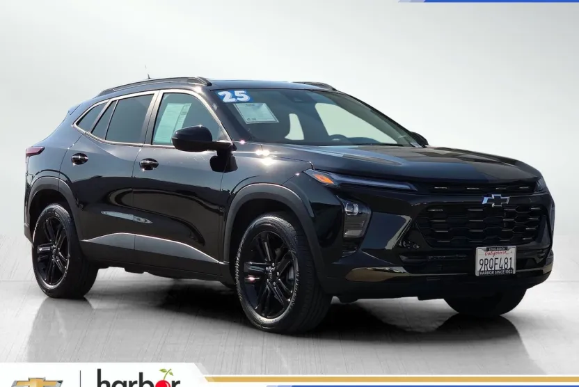 2025 Chevrolet Trax ACTIV photo 1