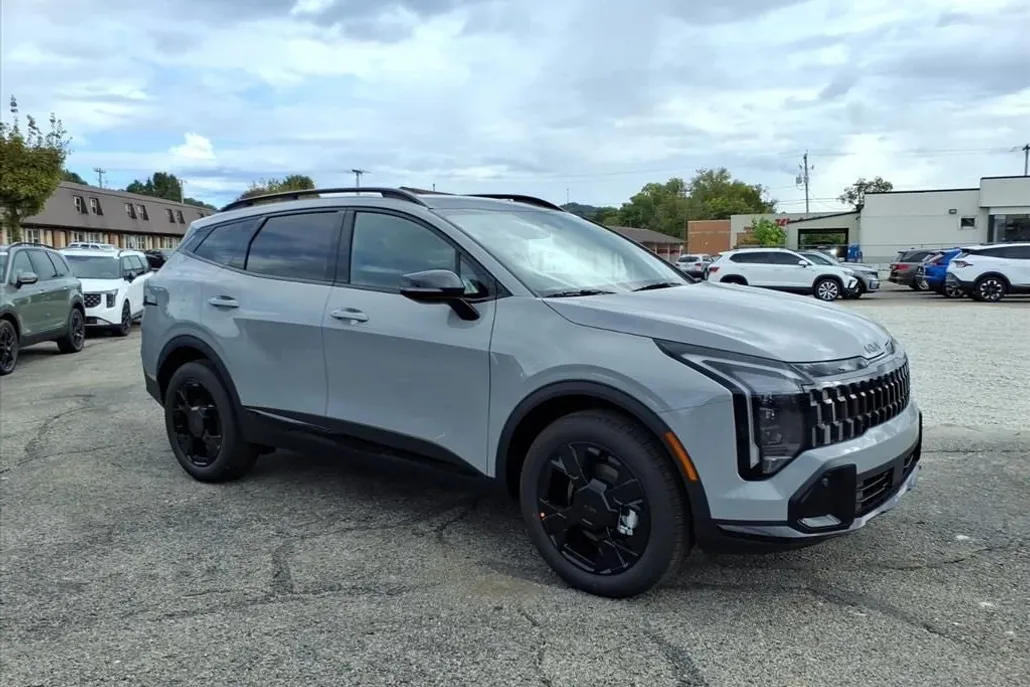 2026 Kia Sportage X-Line photo 1