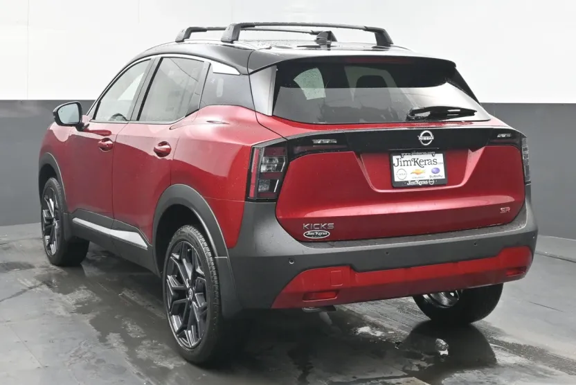 2026 Nissan Kicks SR photo 1