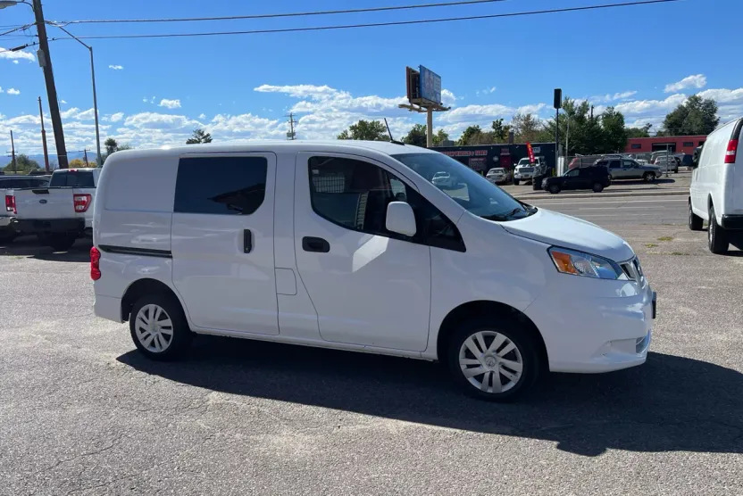 2021 Nissan NV200 SV photo 1