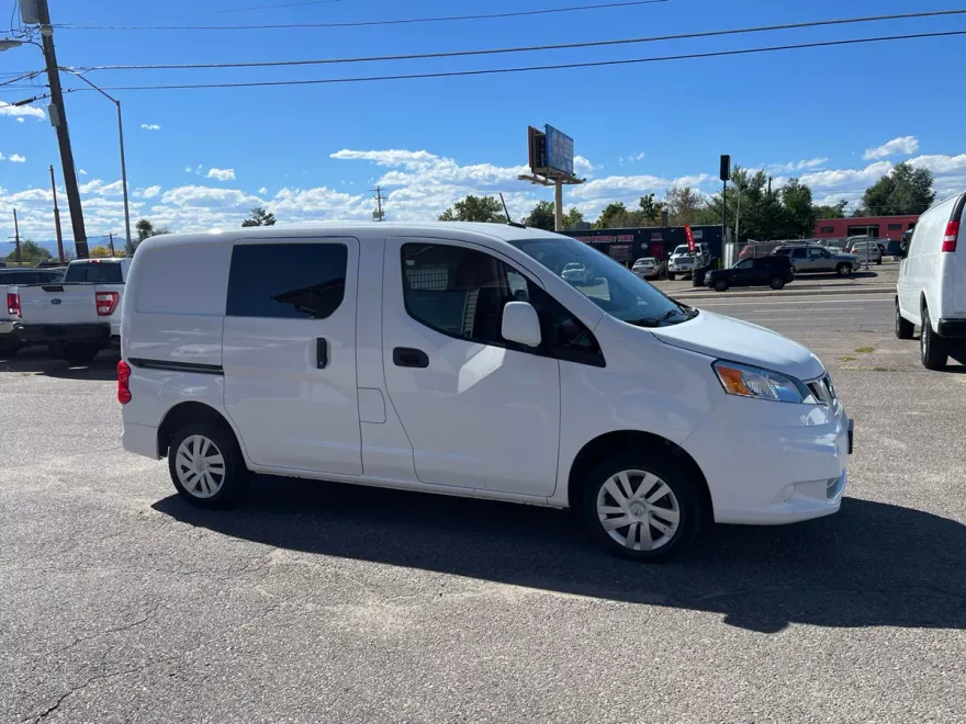 2021 Nissan NV200 SV photo 1