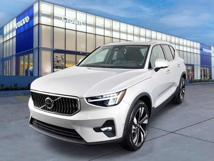2023 Volvo XC40 AWD Plus photo 1