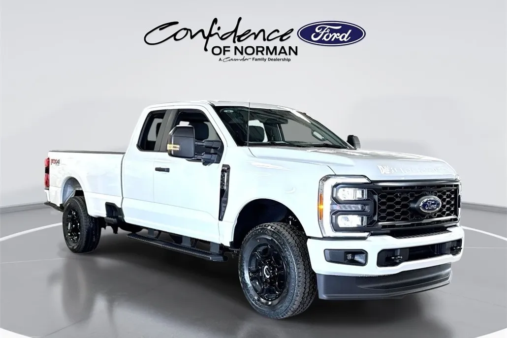 2025 Ford F-250 photo 1