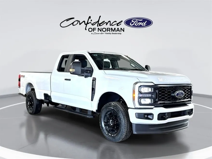 2025 Ford F-250 photo 1