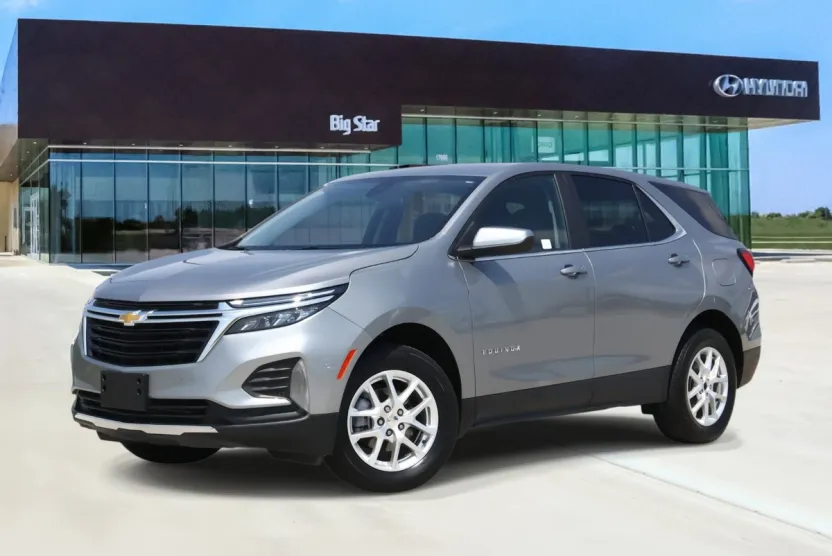 2024 Chevrolet Equinox LT photo 1