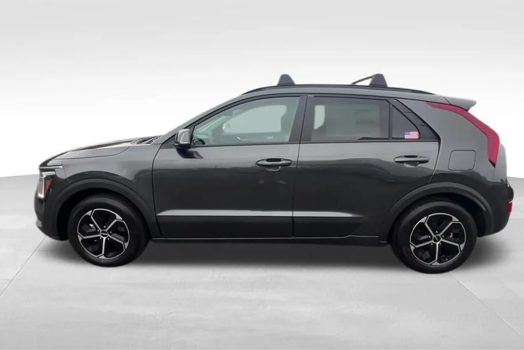 2025 Kia Niro EX photo 1
