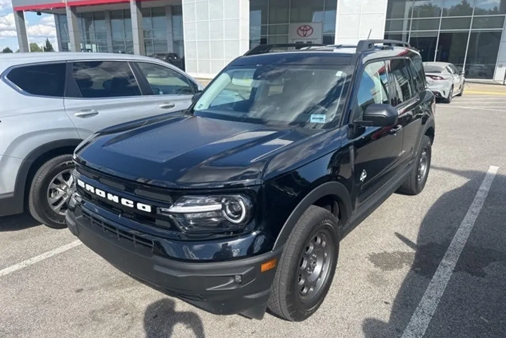 2024 Ford Bronco Sport Outer Banks photo 1