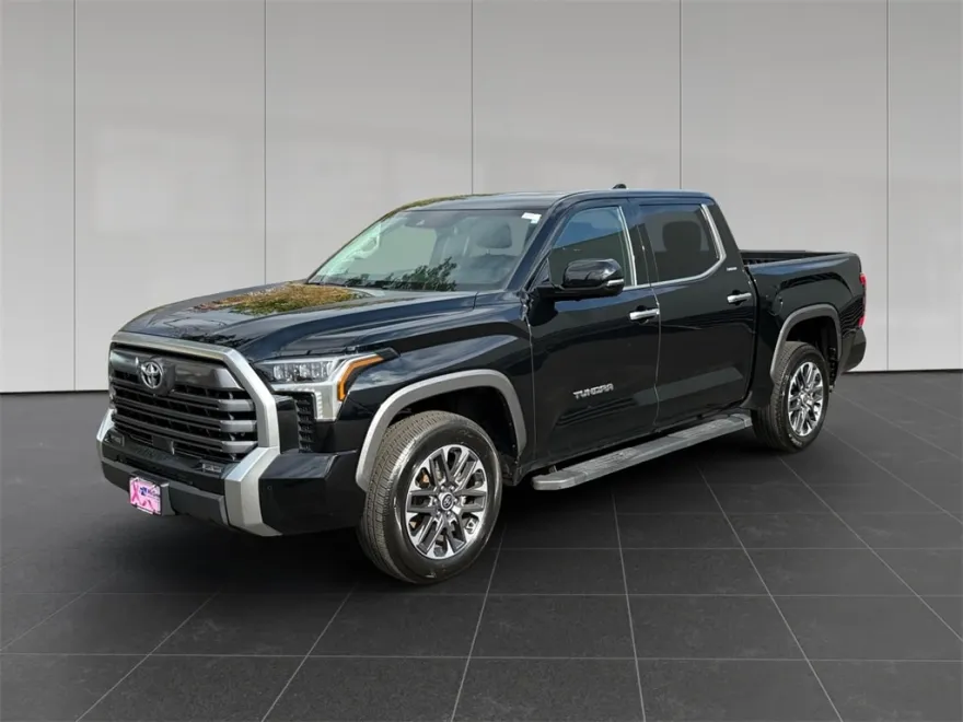 2023 Toyota Tundra Limited photo 1