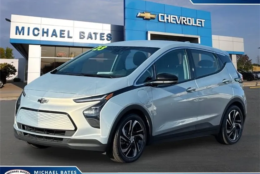 2023 Chevrolet Bolt EV 2LT photo 1