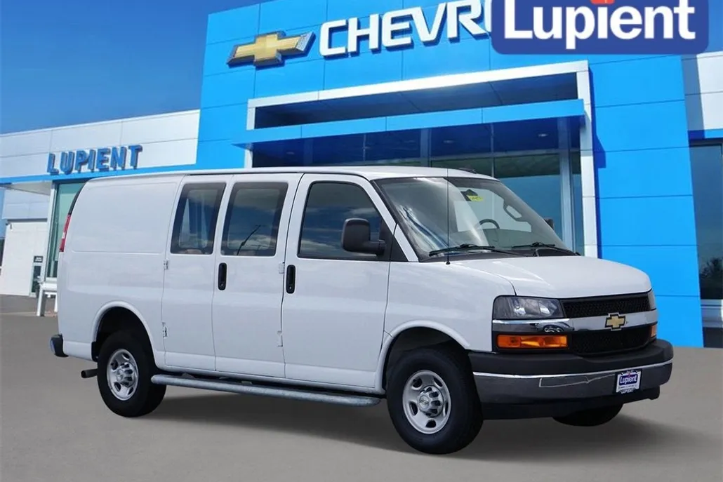 2023 Chevrolet Express Cargo 2500 photo 1